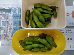 枝豆差し入れ