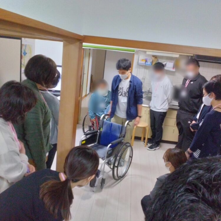【社会】～車椅子体験実習～part1【昼間課程】
