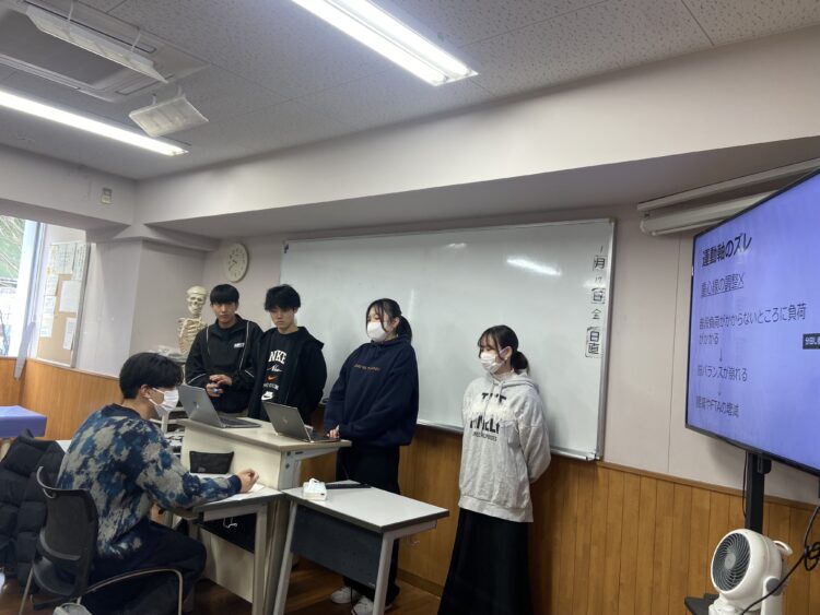 柔道整復科1年生学習発表会